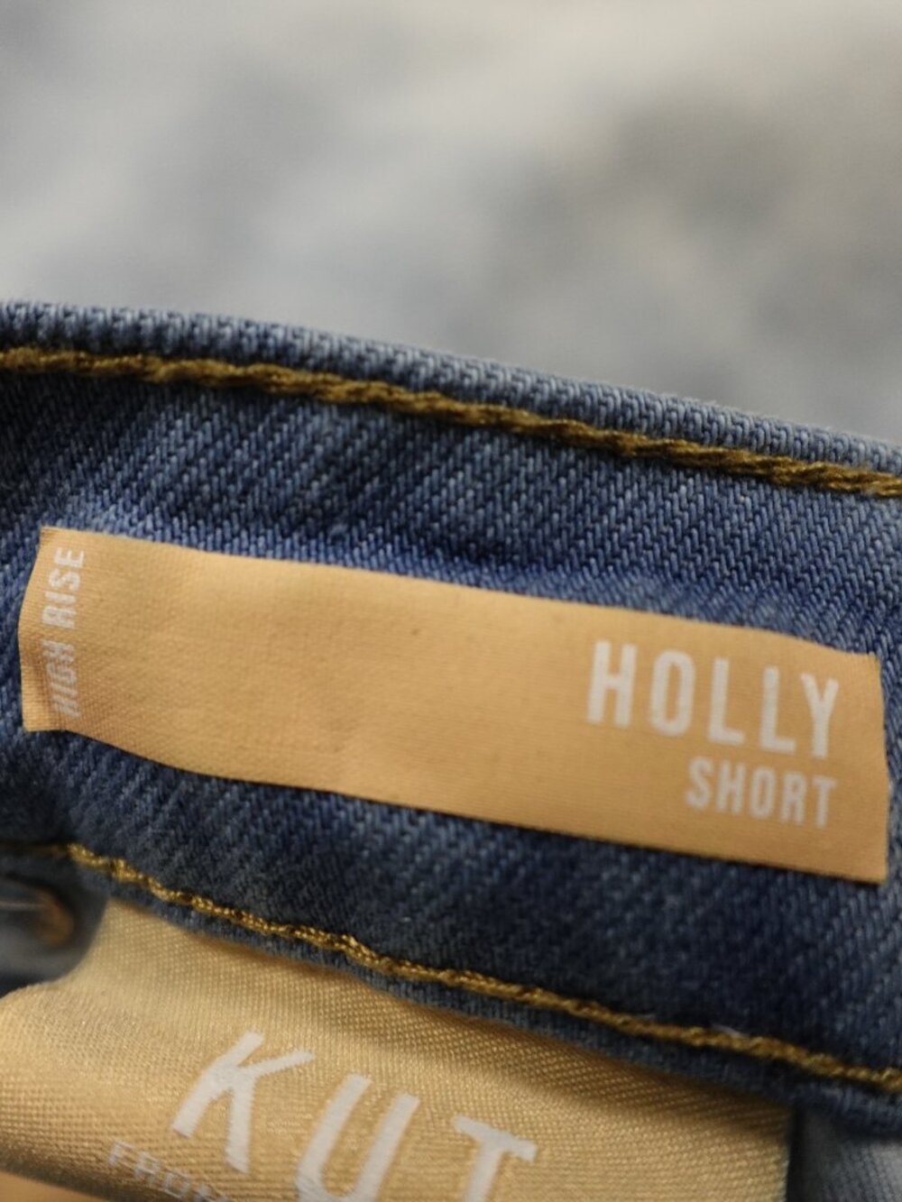 KUT from the Kloth Holly High Rise Denim Shorts Women’s Size 8 Light Wash - Picture 4 of 11